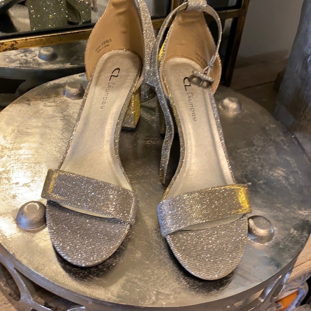 Metallic sandals CL by Laundry 9.5